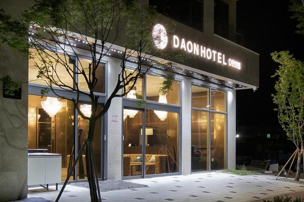 Daon Hotel Чонджу Екстериор снимка